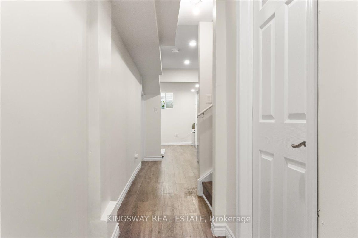 89 Colville Place