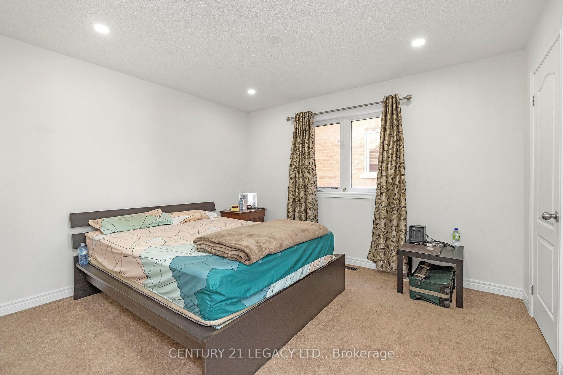 127 Larson Peak Rd E