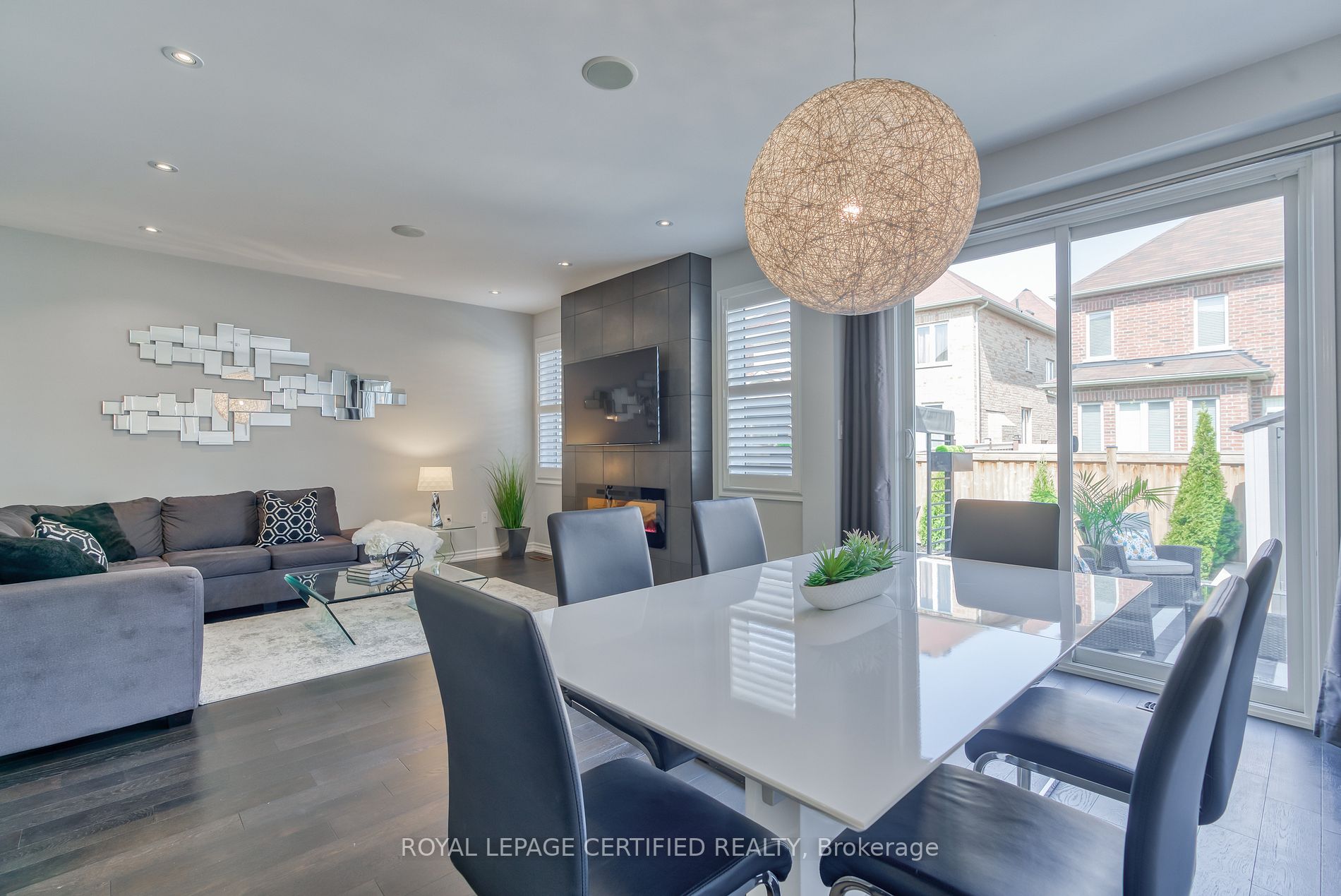 74 Enford Cres