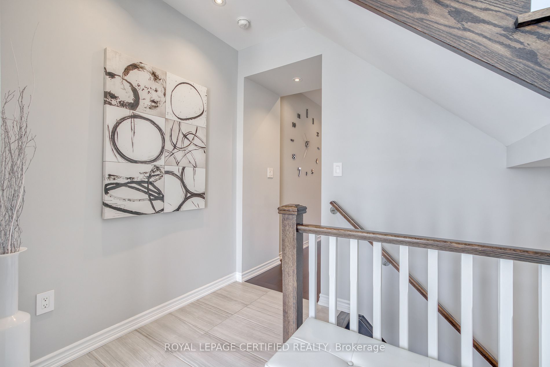 74 Enford Cres