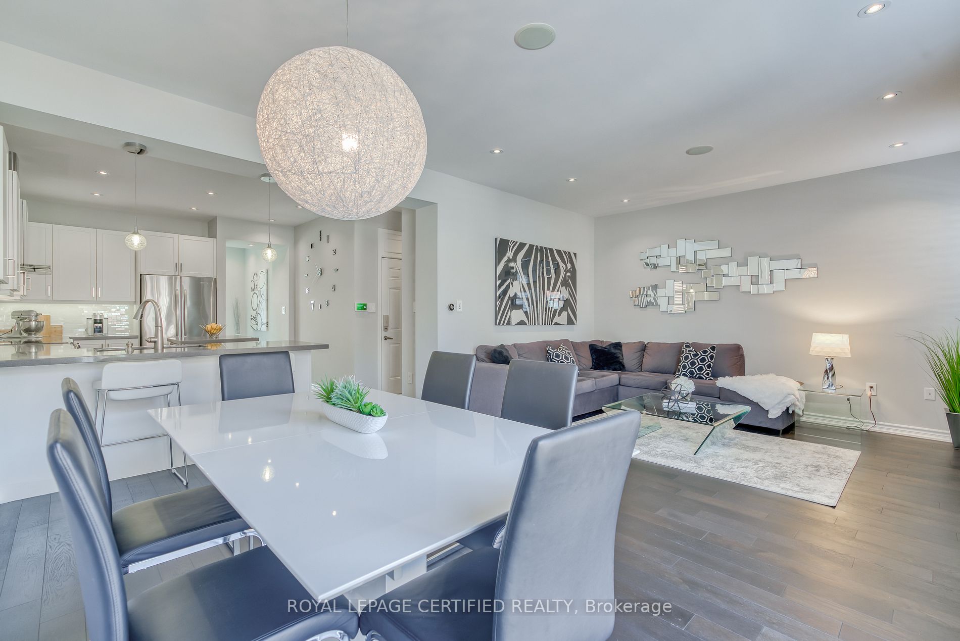 74 Enford Cres