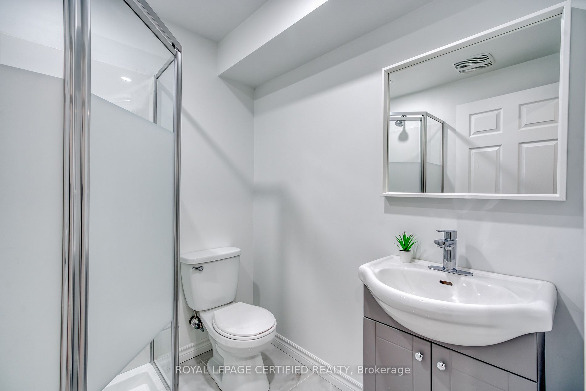 74 Enford Cres