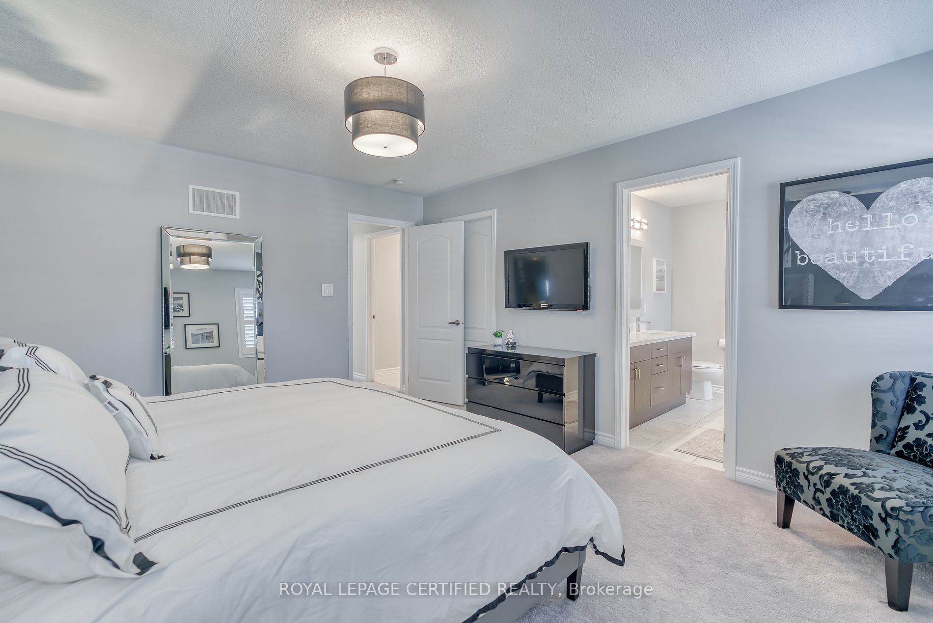 74 Enford Cres