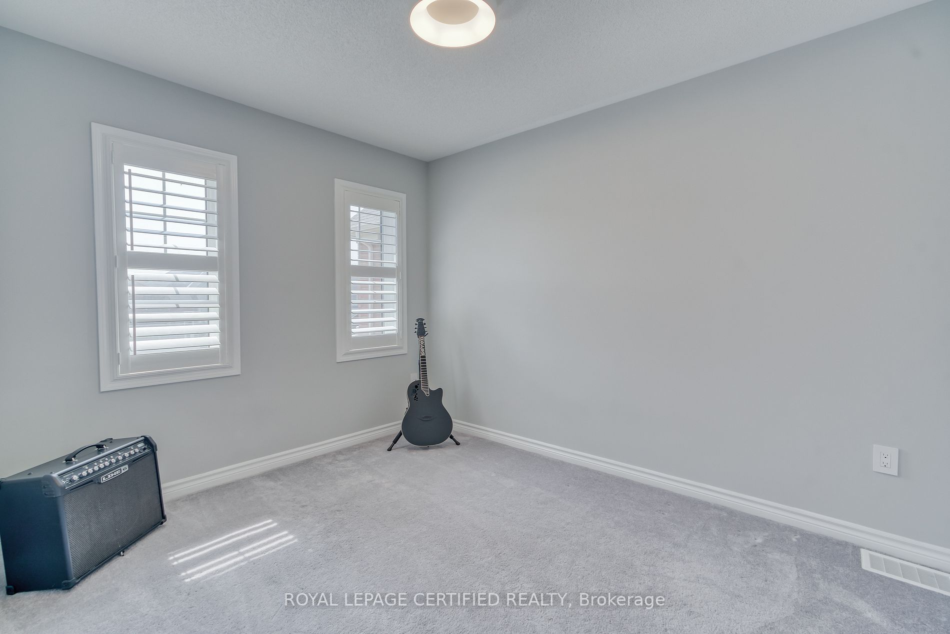 74 Enford Cres