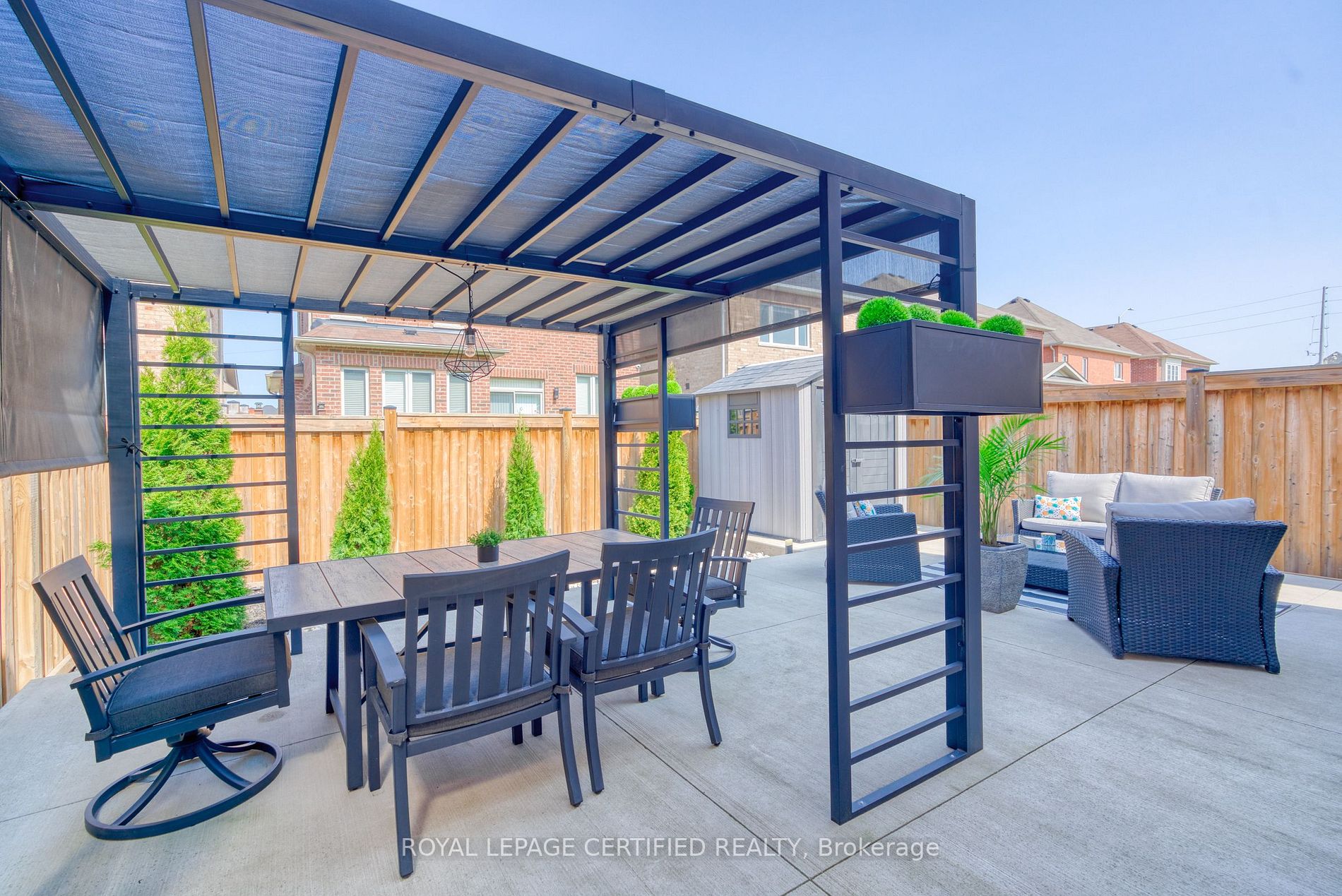 74 Enford Cres