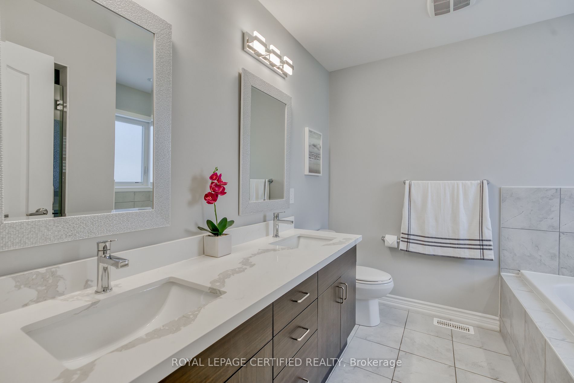 74 Enford Cres