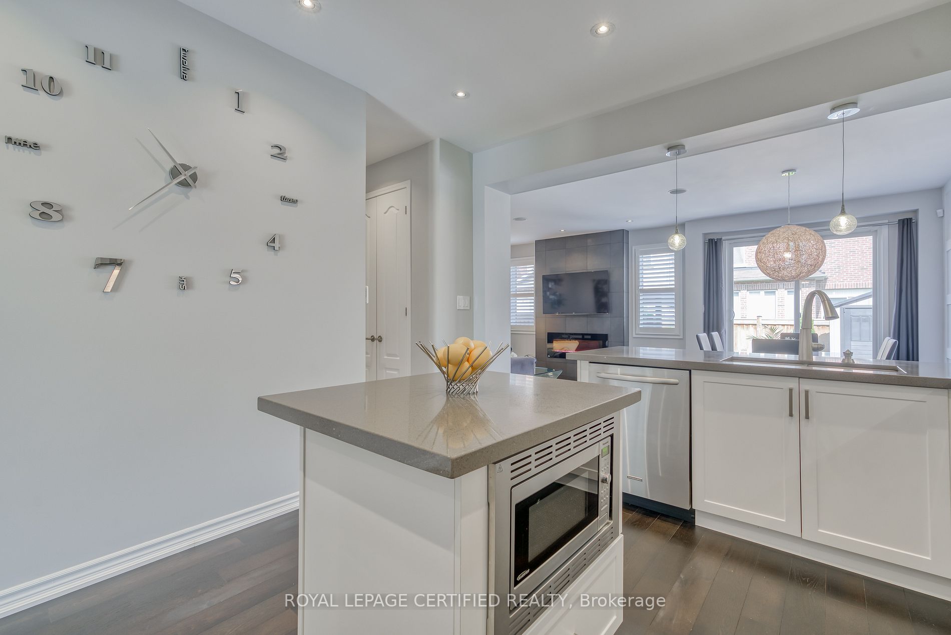 74 Enford Cres