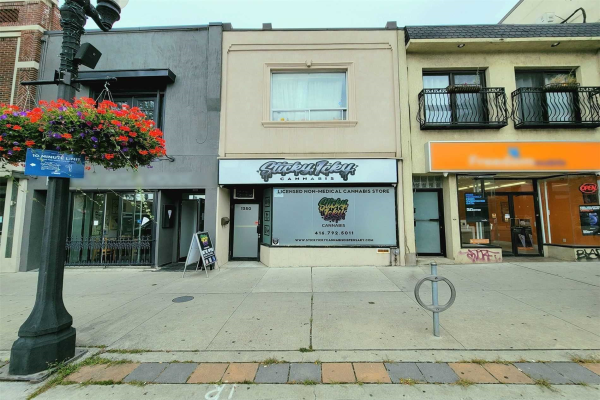 1350 St Clair Ave W, Toronto