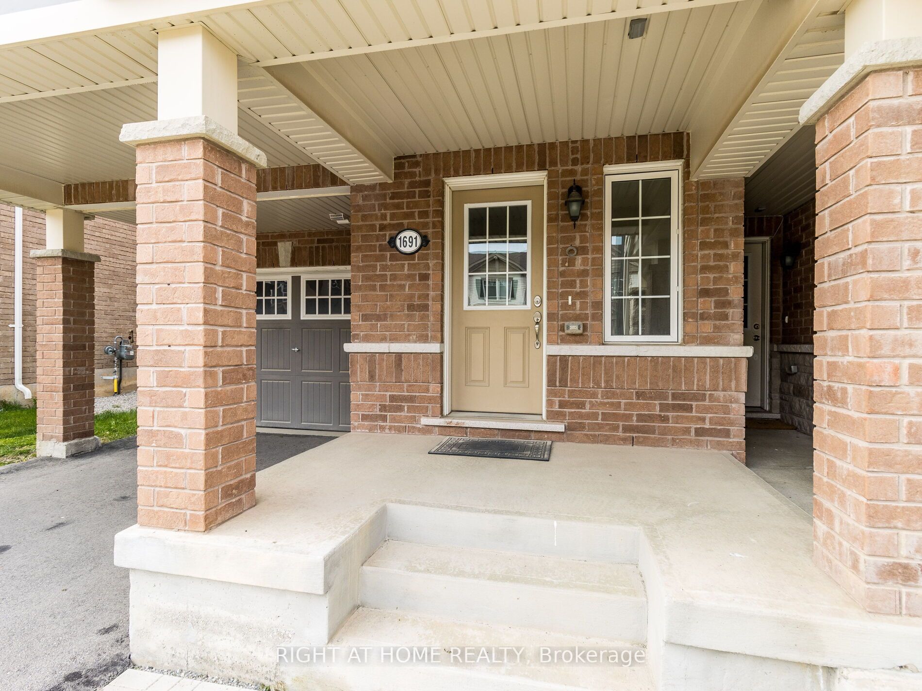 Listing W5975216 - Large Photo # 2