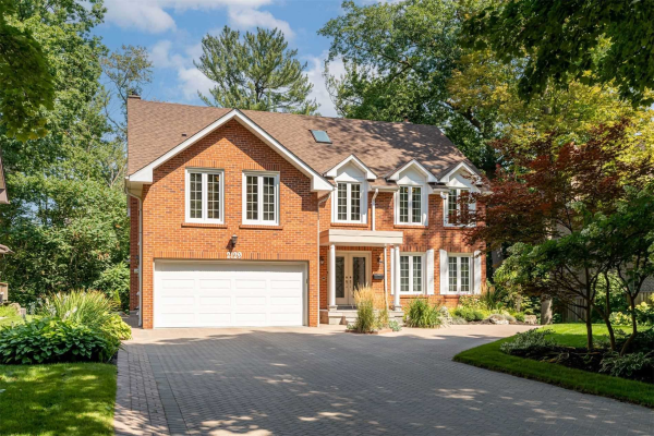 2129 Autumn Breeze Dr N, Mississauga