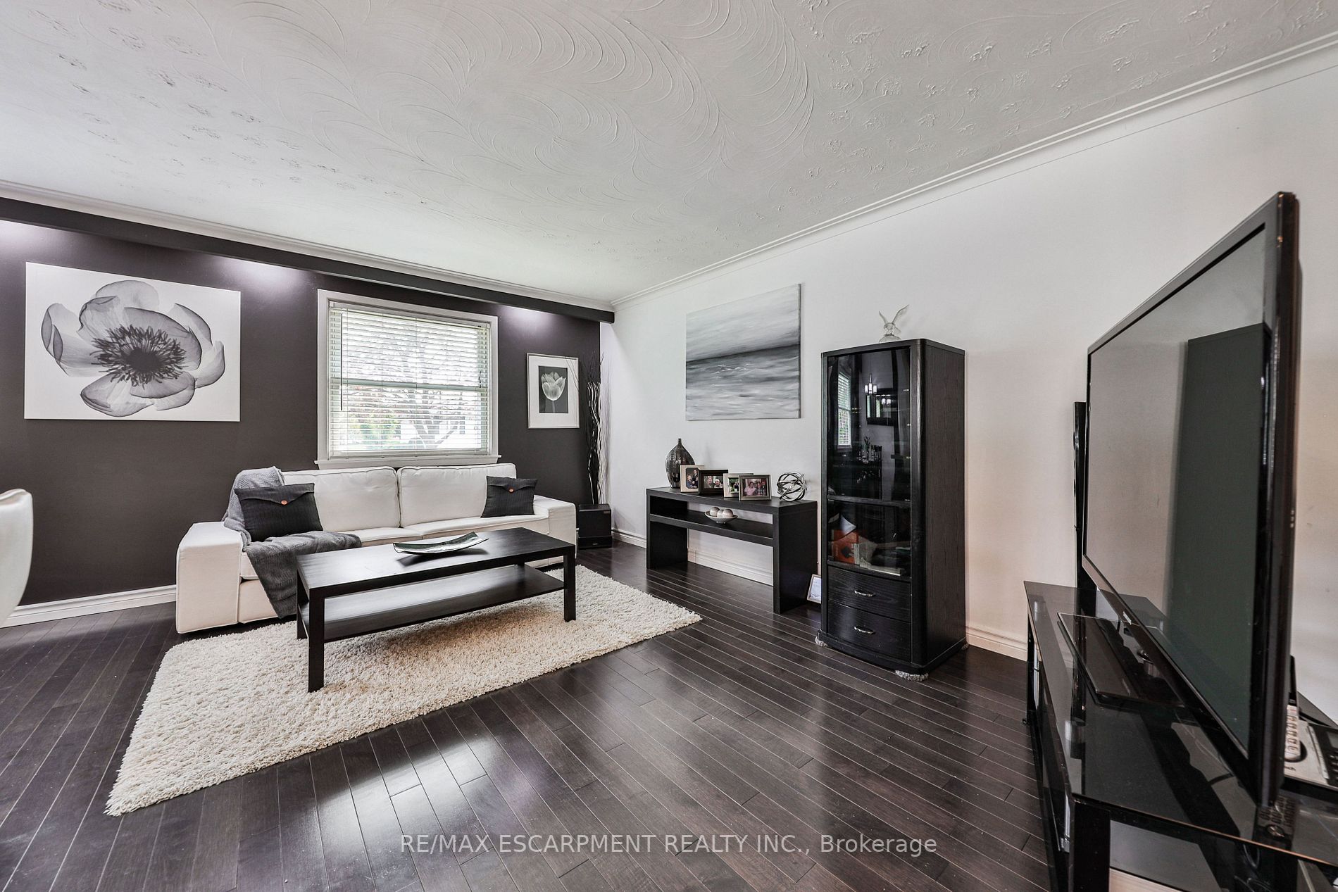 329 Erindale Dr