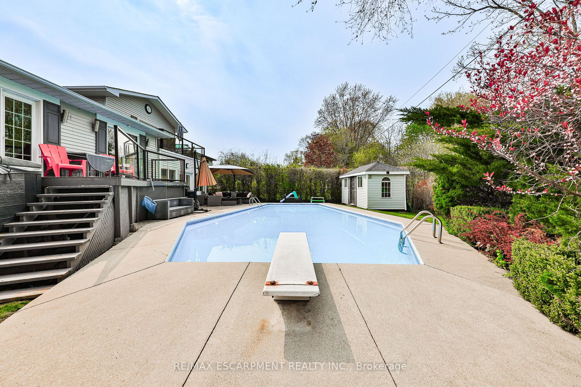 329 Erindale Dr