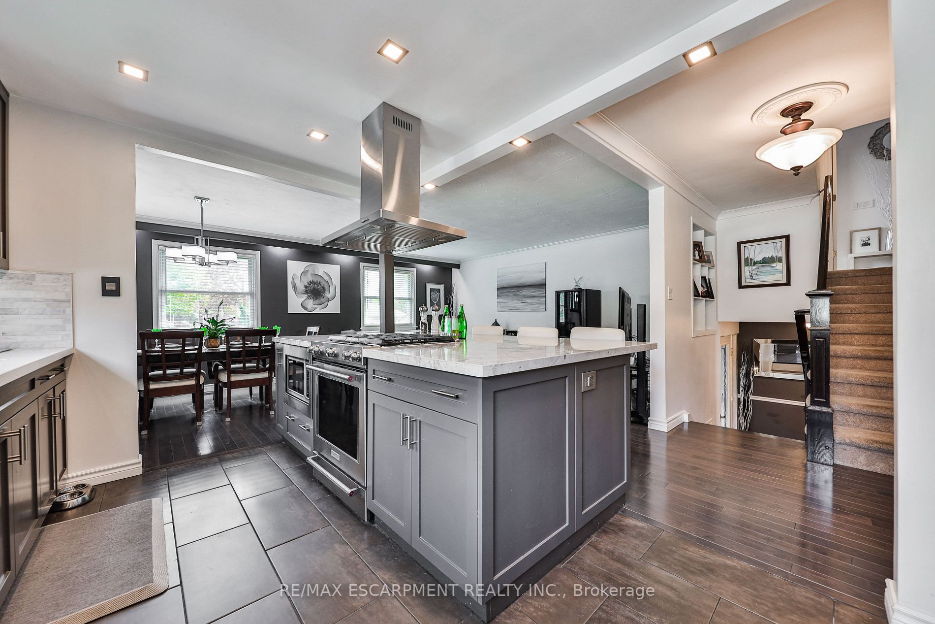 329 Erindale Dr