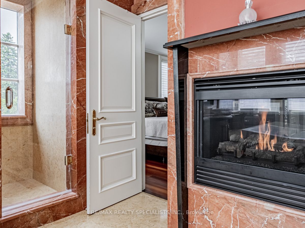295 BELVENIA Road