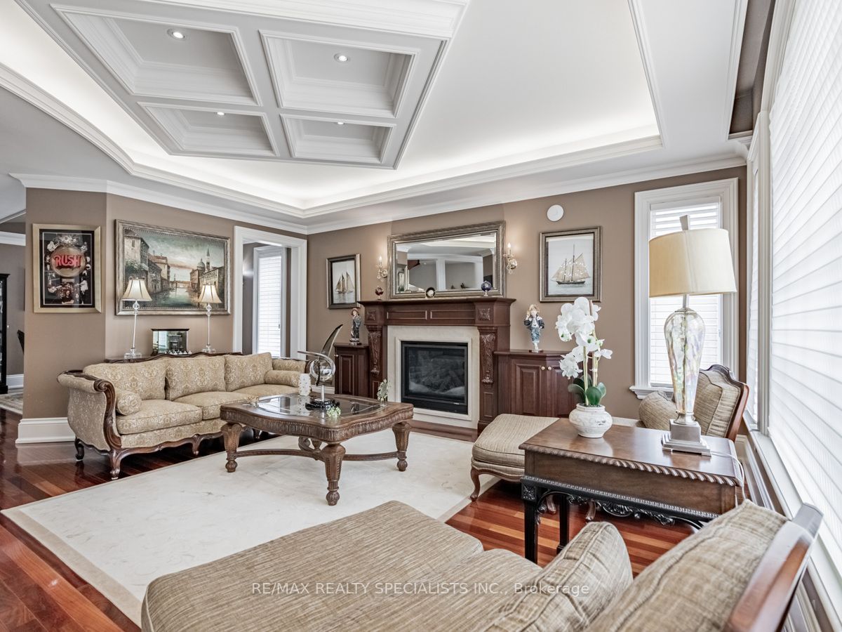 295 BELVENIA Road