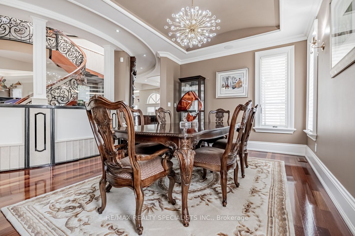 295 BELVENIA Road