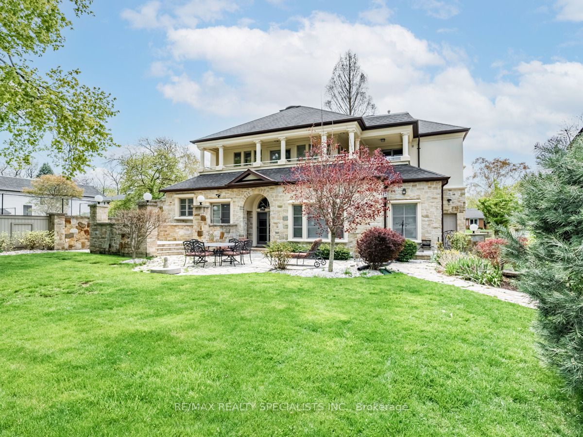 295 BELVENIA Road