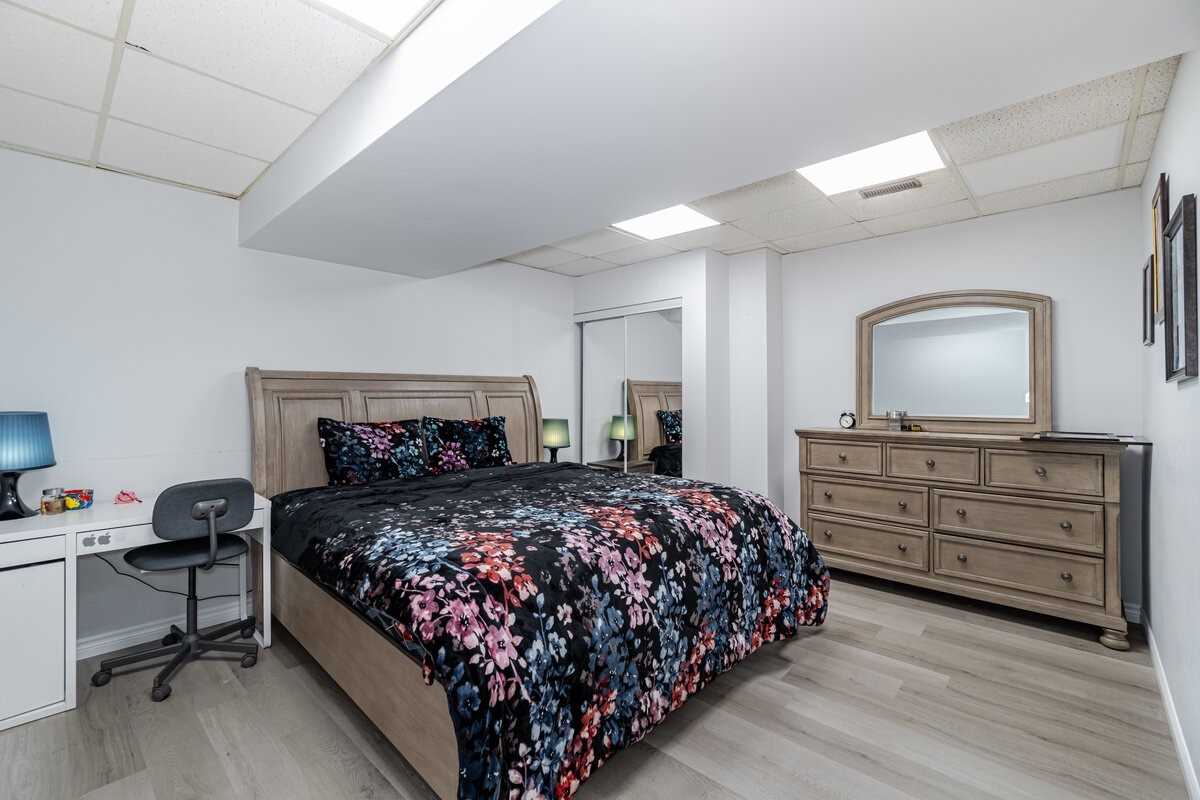 7 Keily Cres