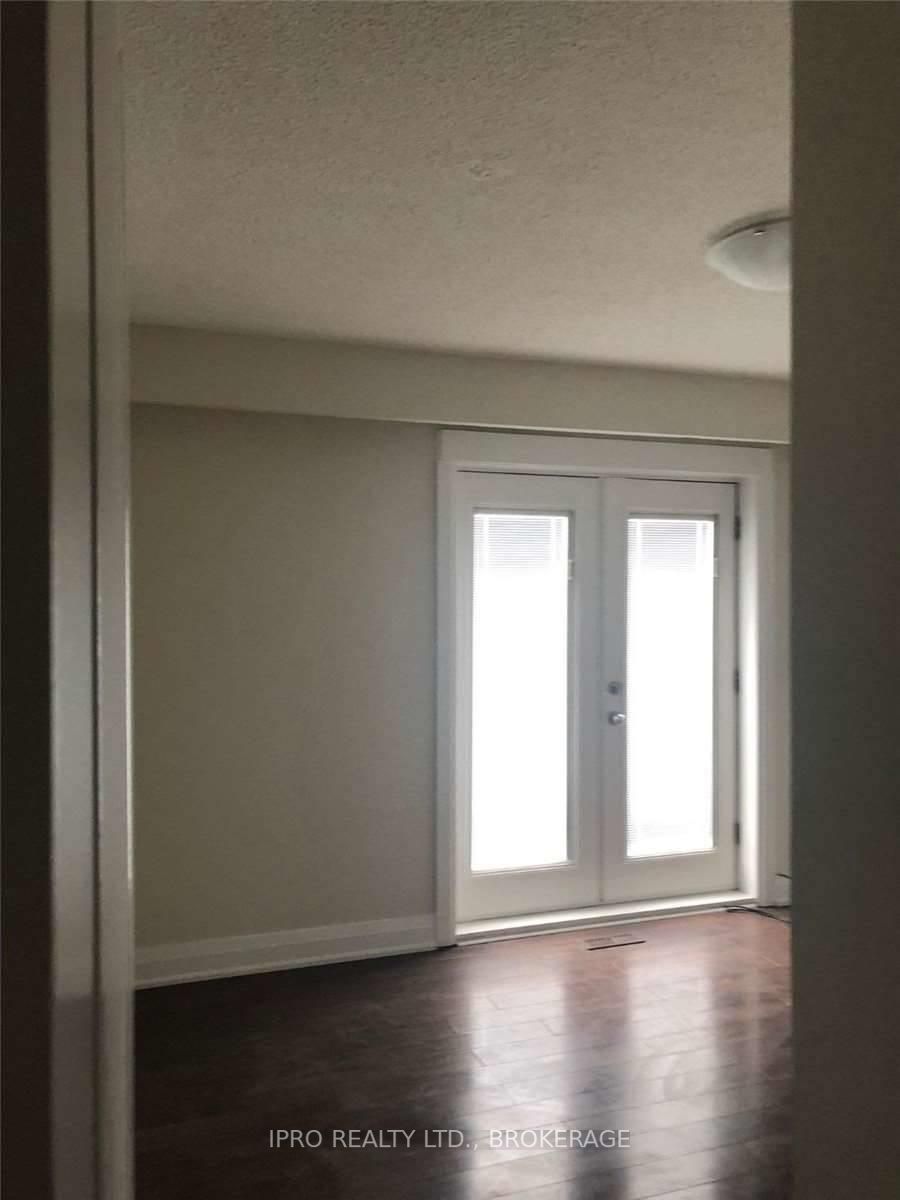 Listing W5977485 - Large Photo # 2