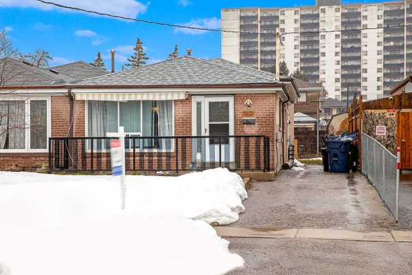 104 Topcliff Ave, Toronto