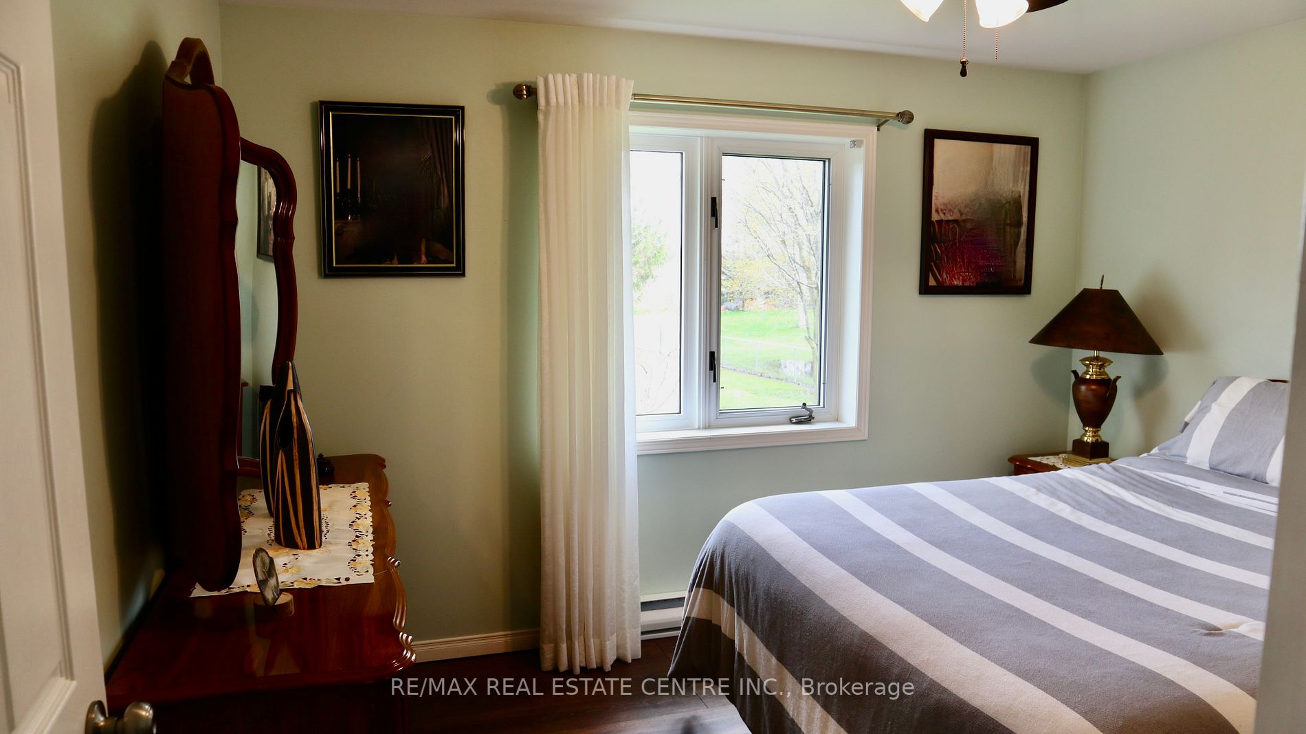 18627 Mississauga Rd