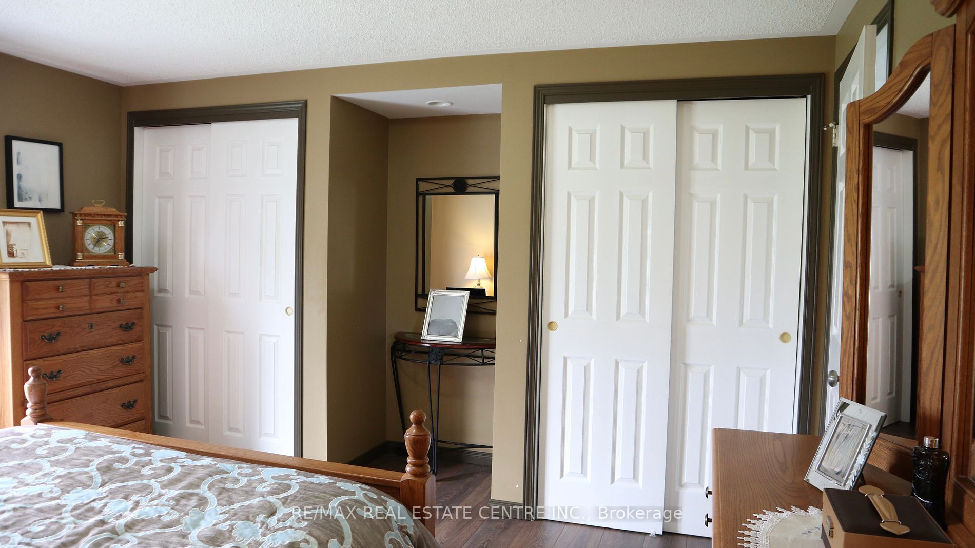 18627 Mississauga Rd