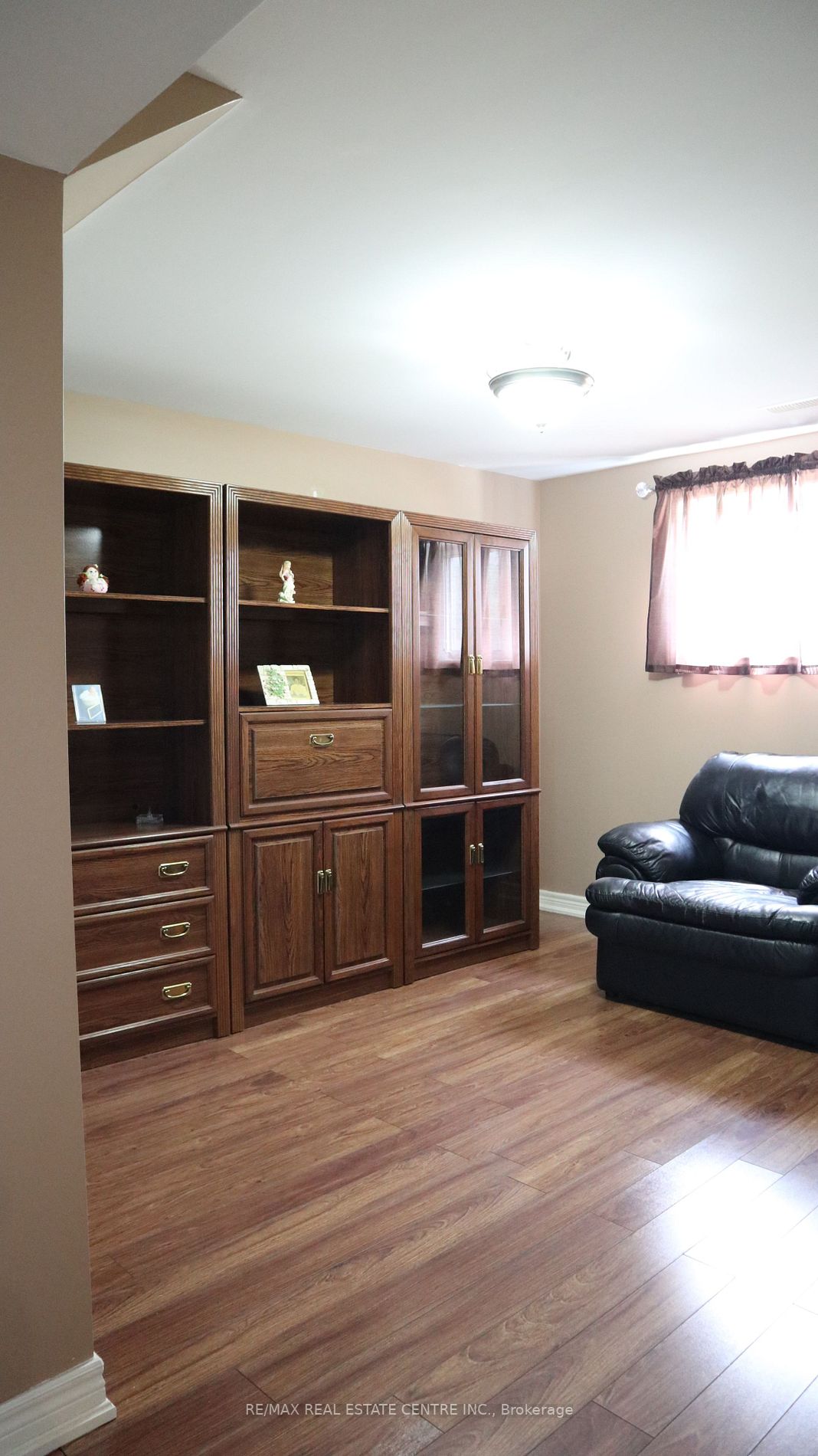 18627 Mississauga Rd