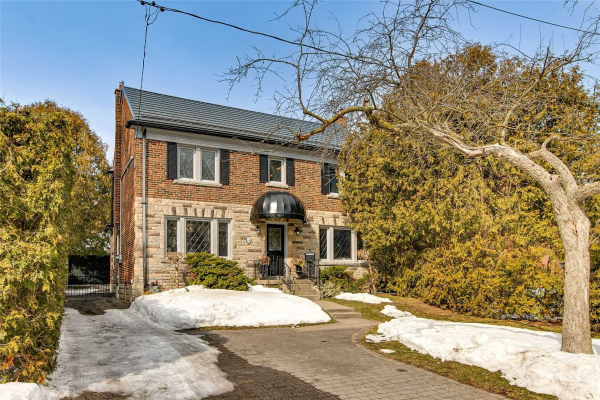 6 Old Mill Terr, Toronto