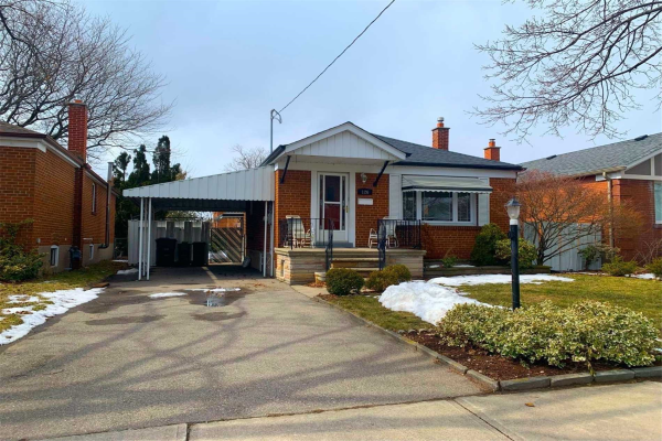 126 North Carson St, Toronto