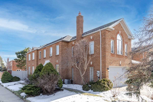 2027 Brays Lane, Oakville