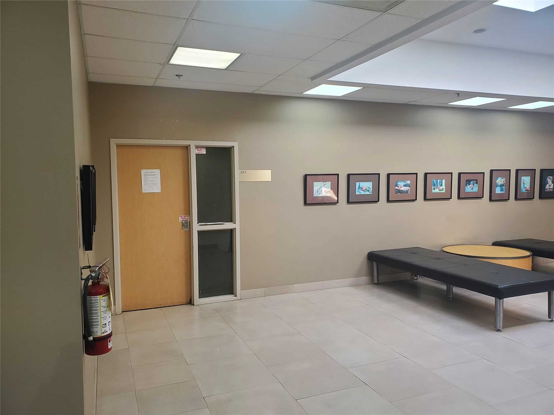 333 Dundas St E, #209