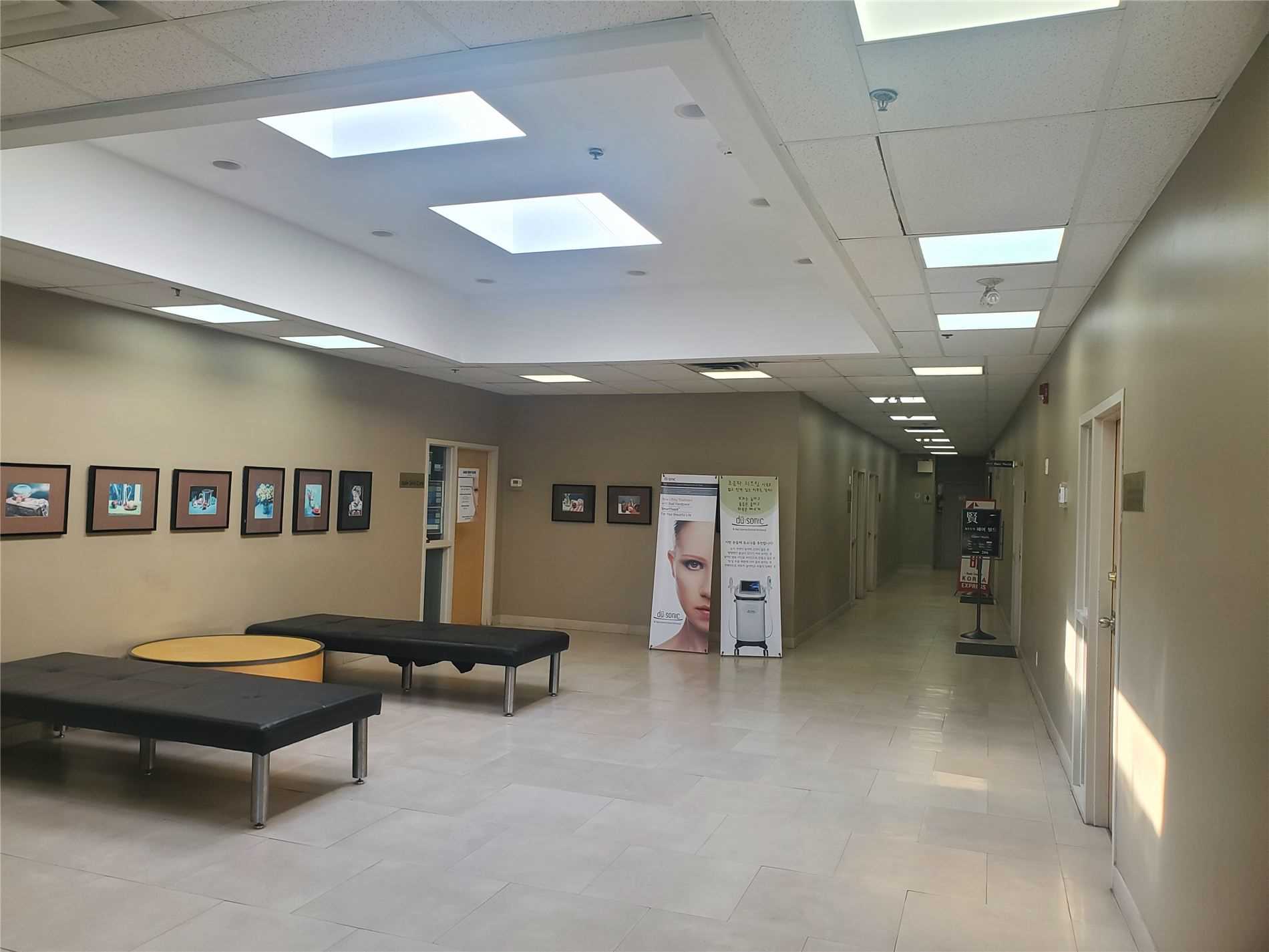 333 Dundas St E, #207
