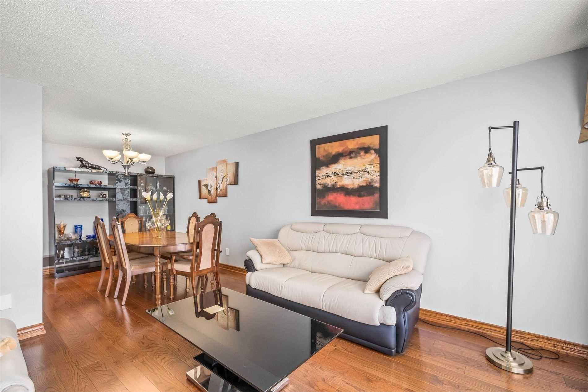 Listing W5978683 - Large Photo # 4