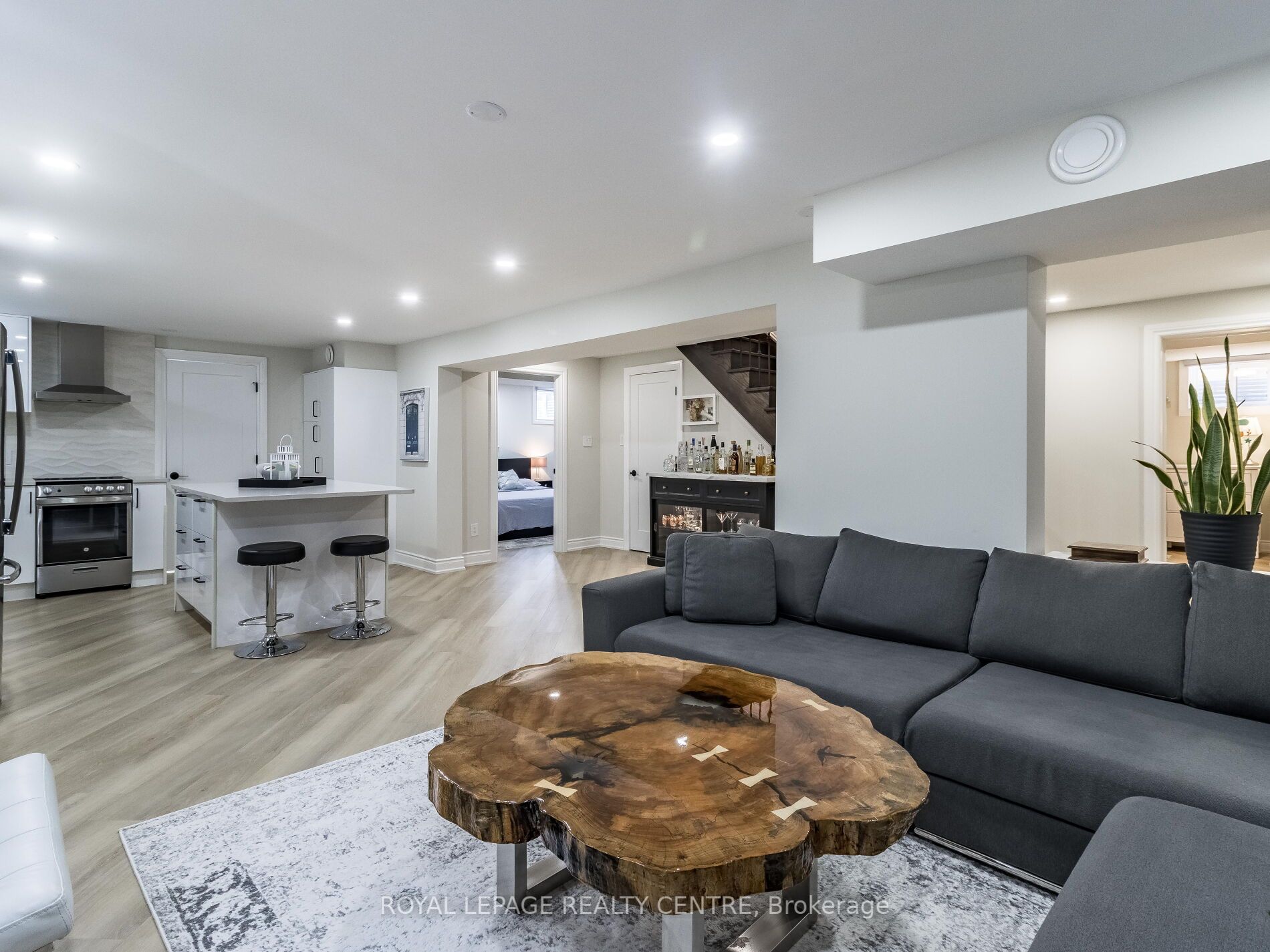 2344 Kenbarb Rd