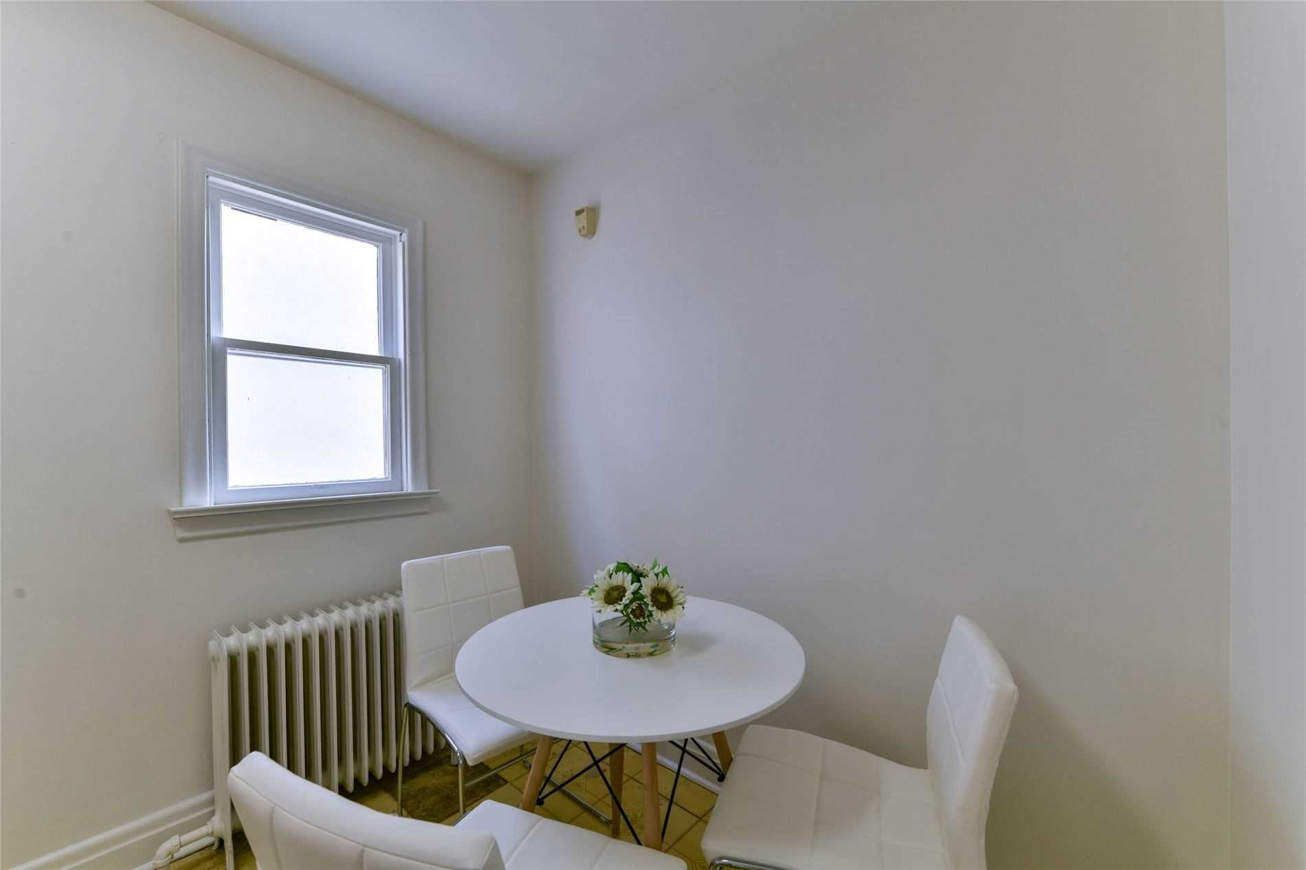 21 South Kingsway