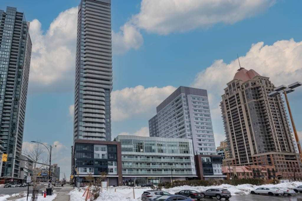 4065 Confederation Pkwy, Mississauga