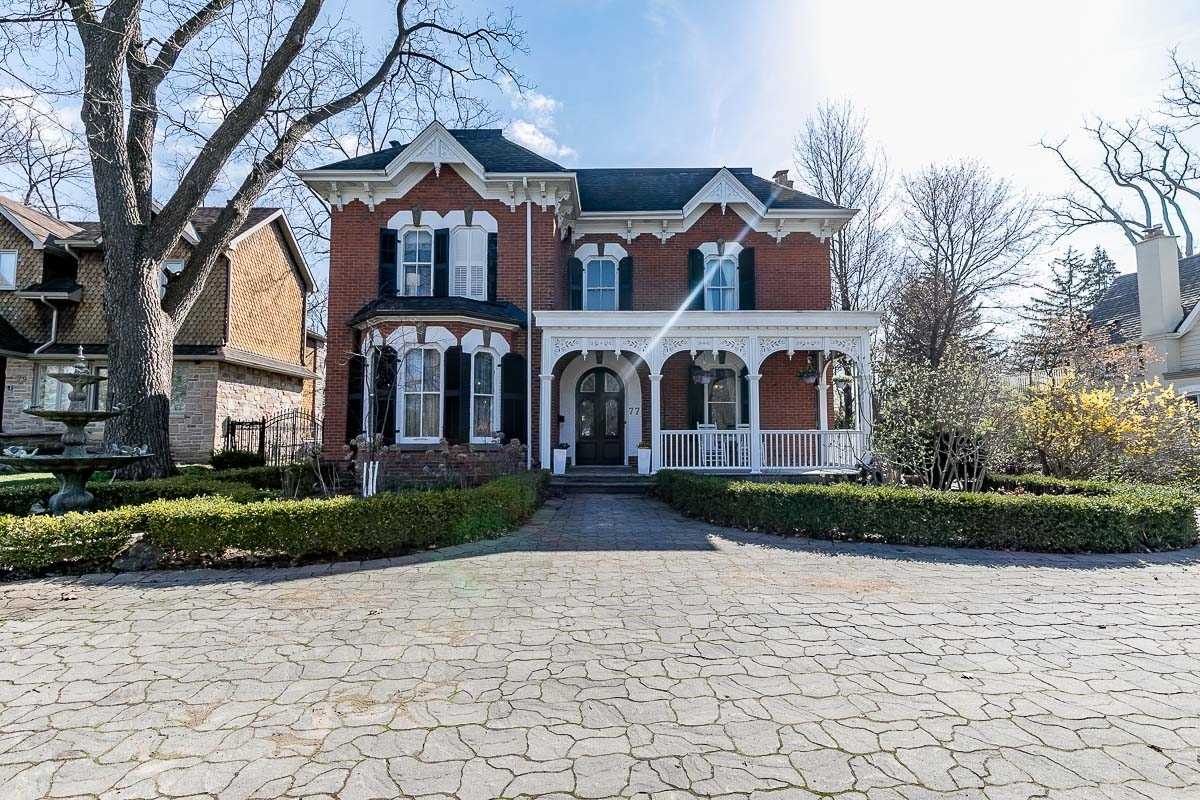 77 Main St S