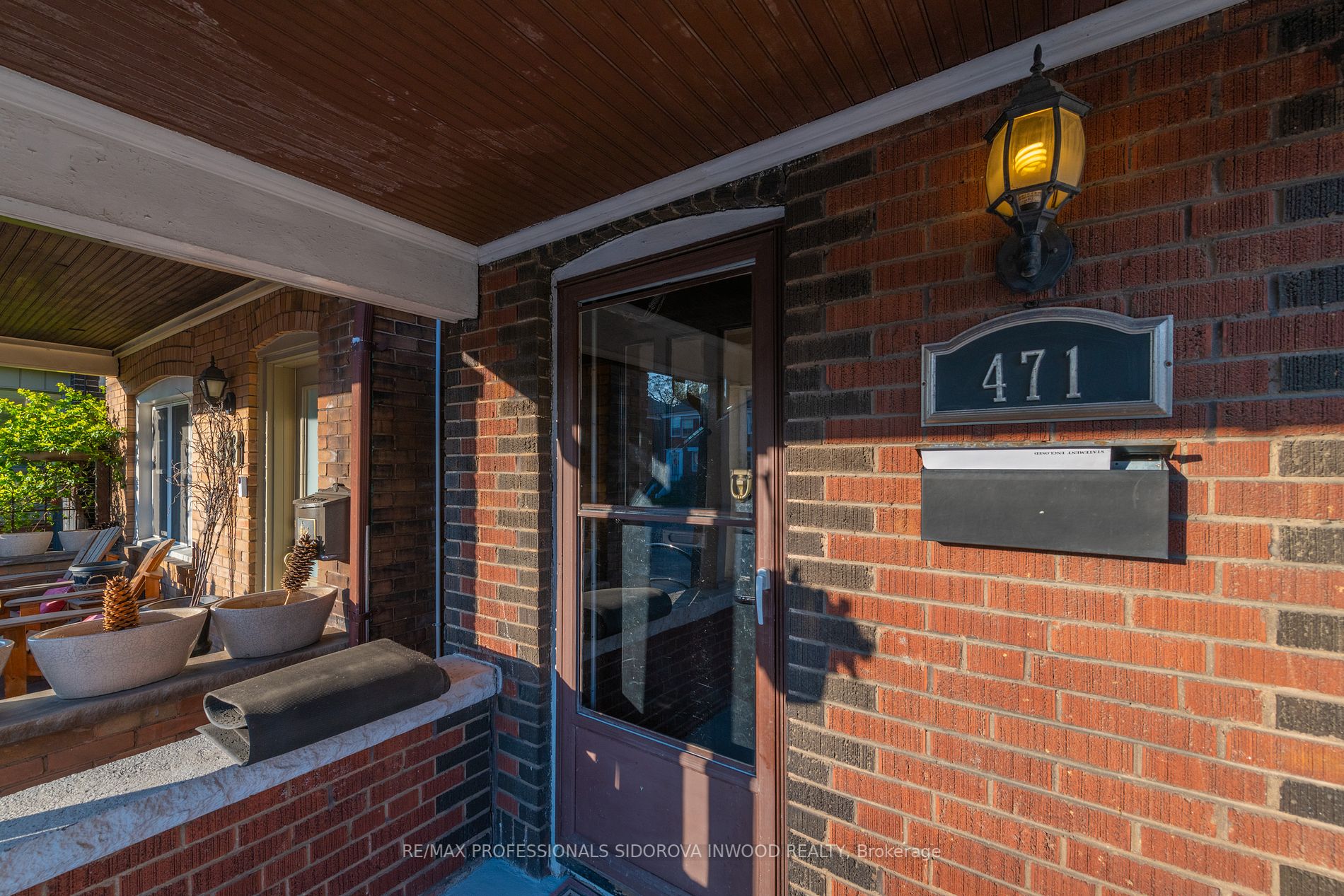 471 Jane St