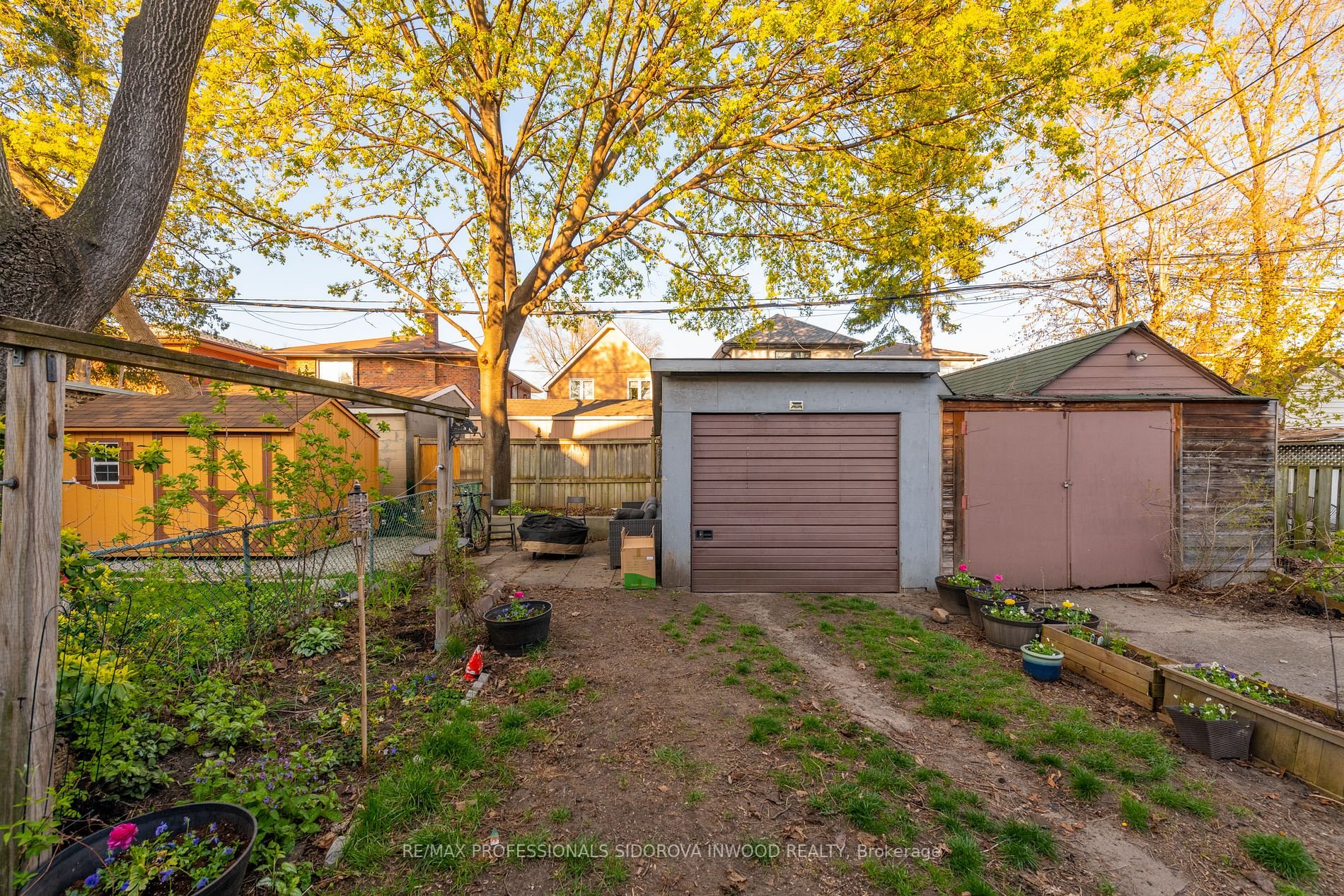 471 Jane St