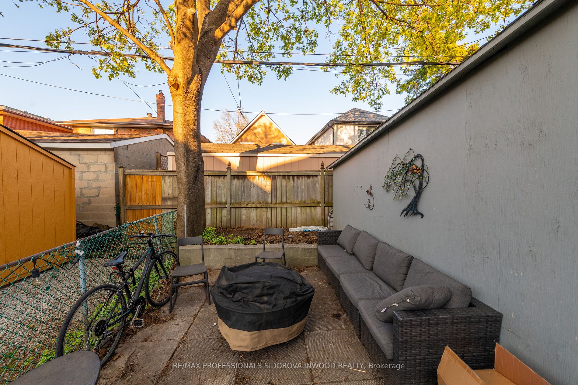 471 Jane St