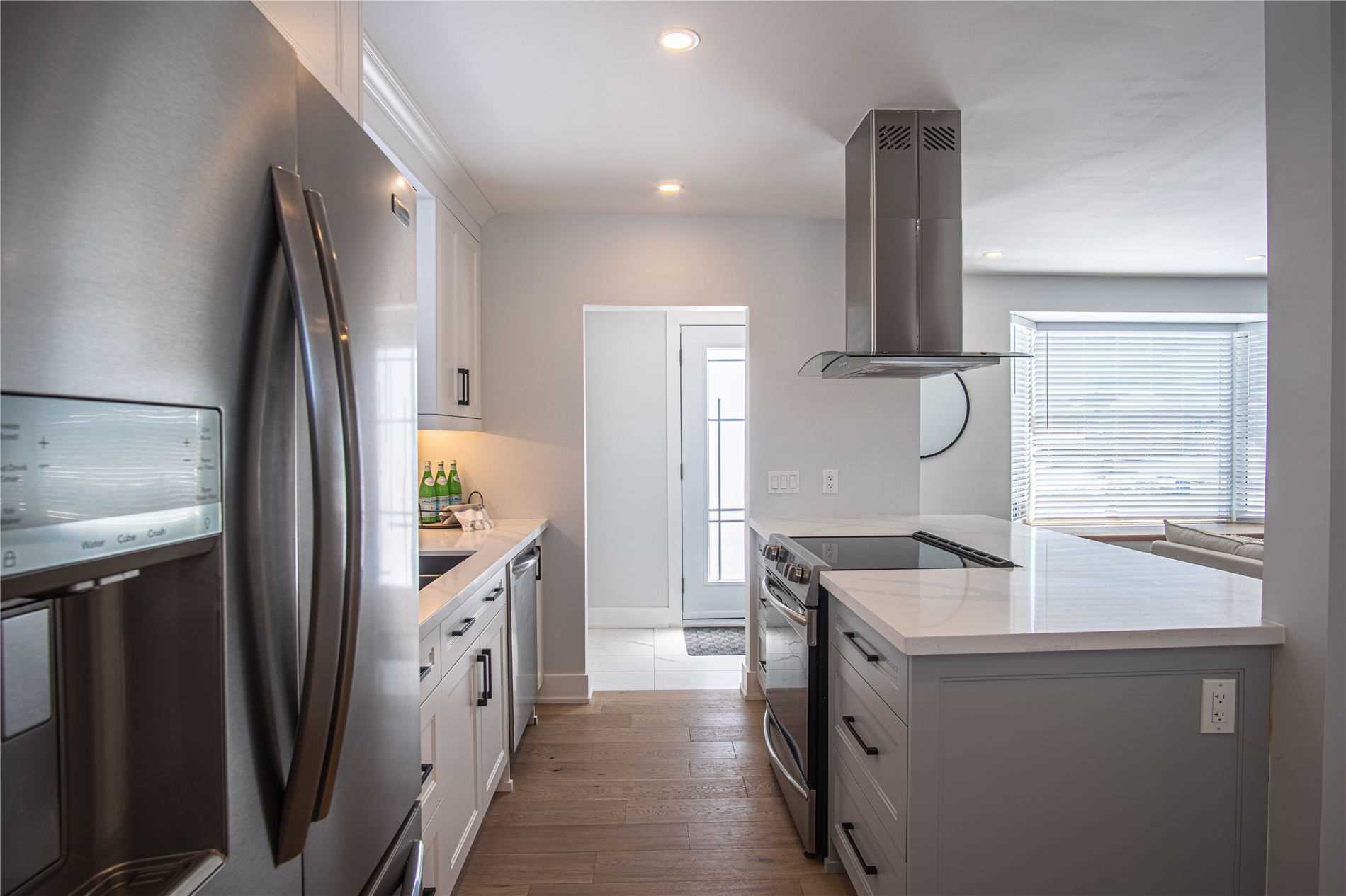 289 Elmwood Cres