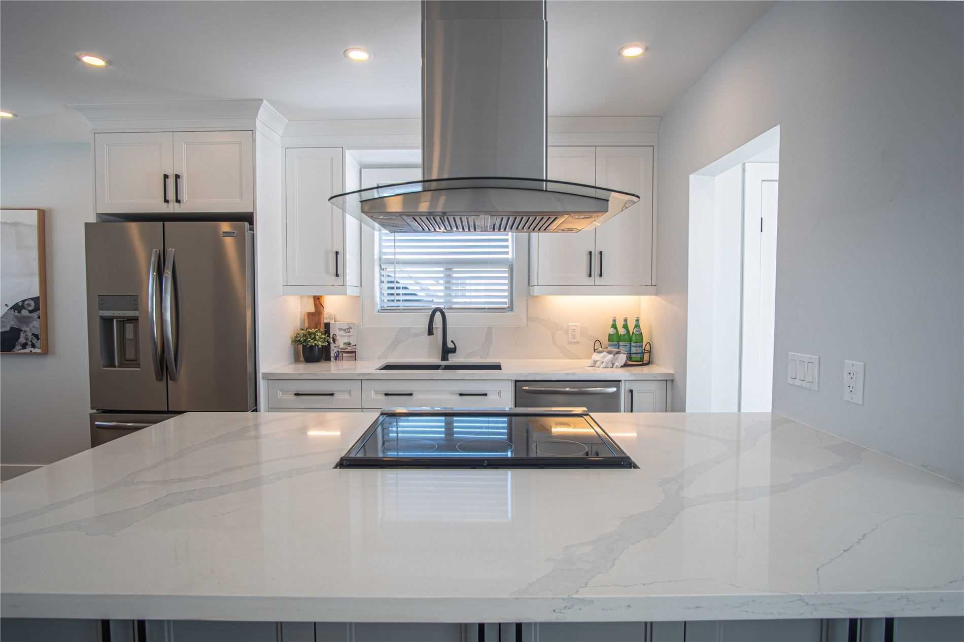 289 Elmwood Cres