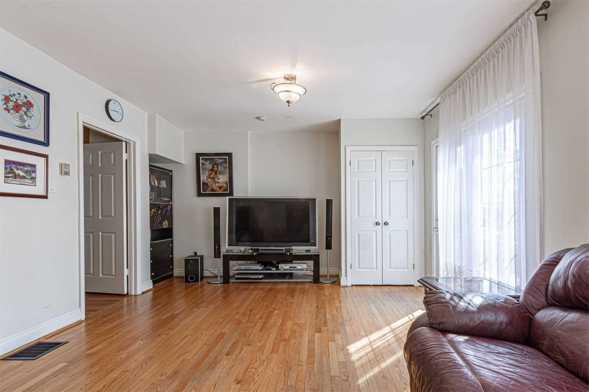 45 Enfield Avenue