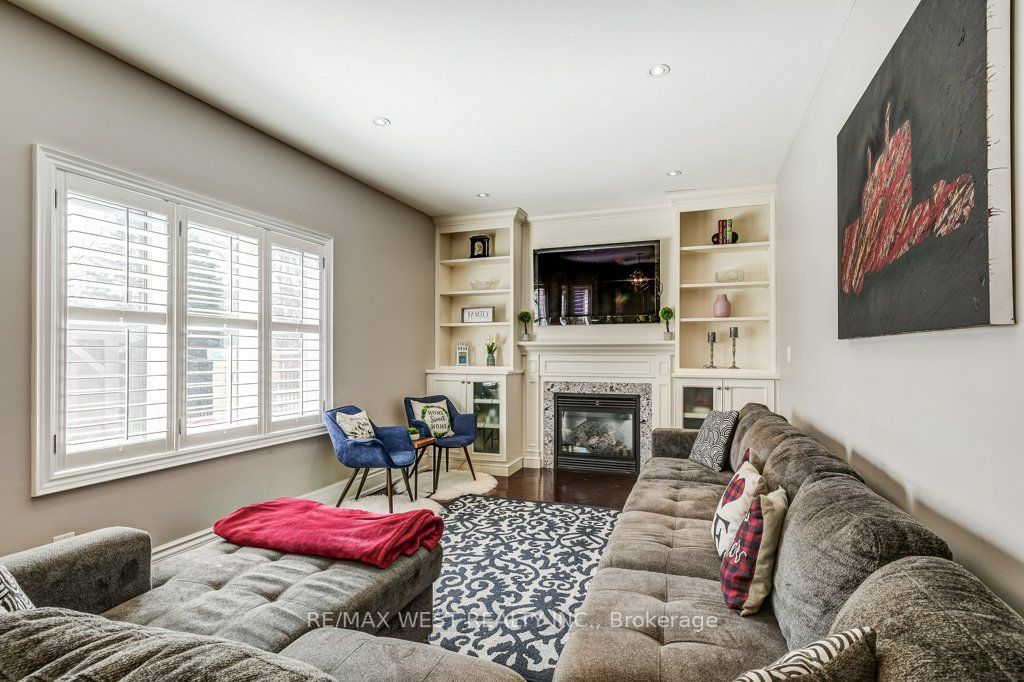 17 Antrim Crt