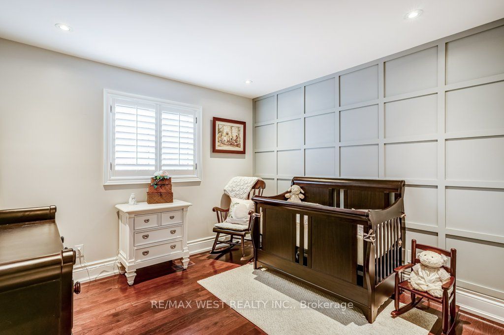 17 Antrim Crt