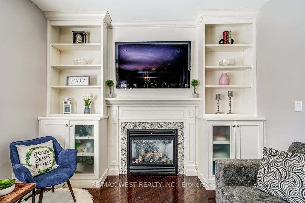 17 Antrim Crt