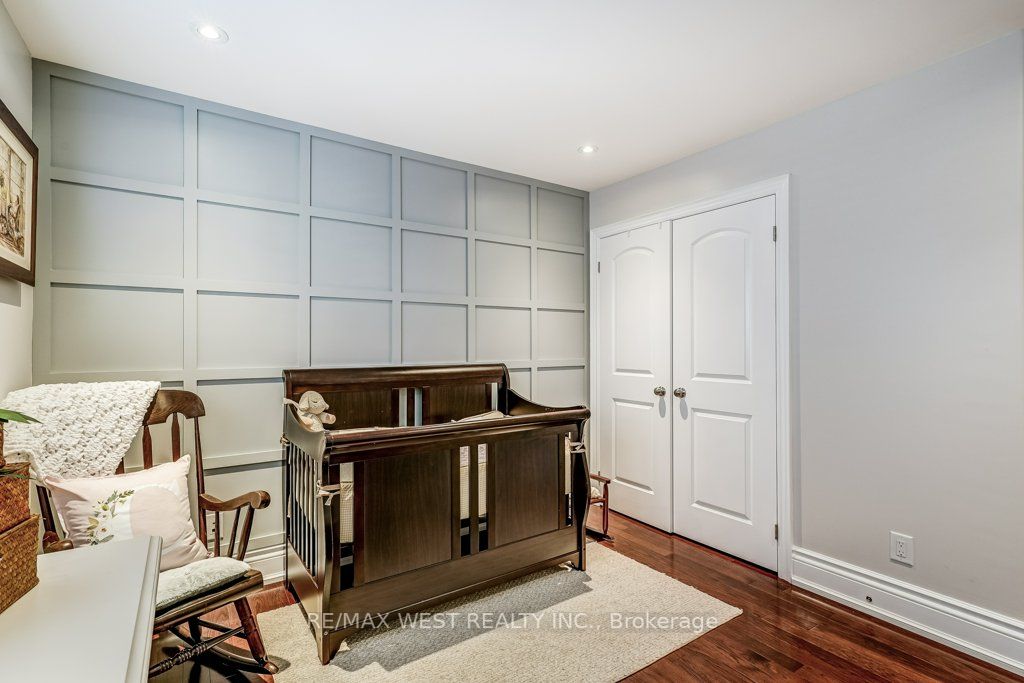 17 Antrim Crt