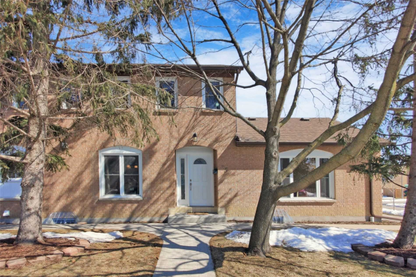 35 Nuttall St, Brampton