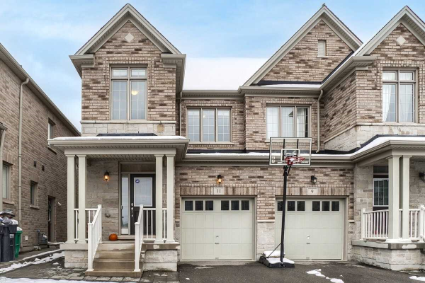 11 Gruenwald Gate, Brampton