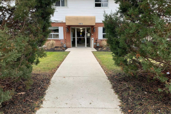 483 Claridge Rd, Burlington